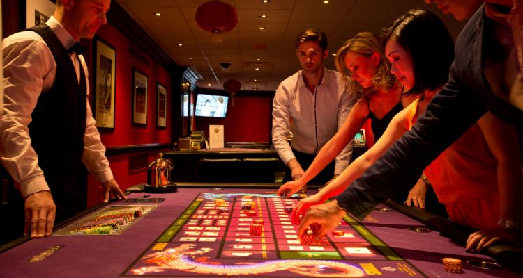 Playing Online Casino Games